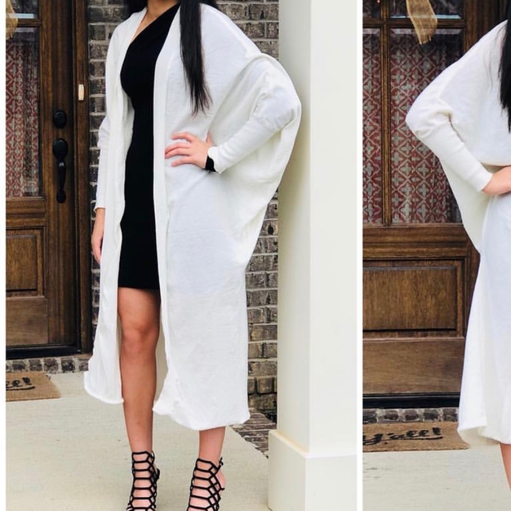 Long cream sweater NWT umgee brand